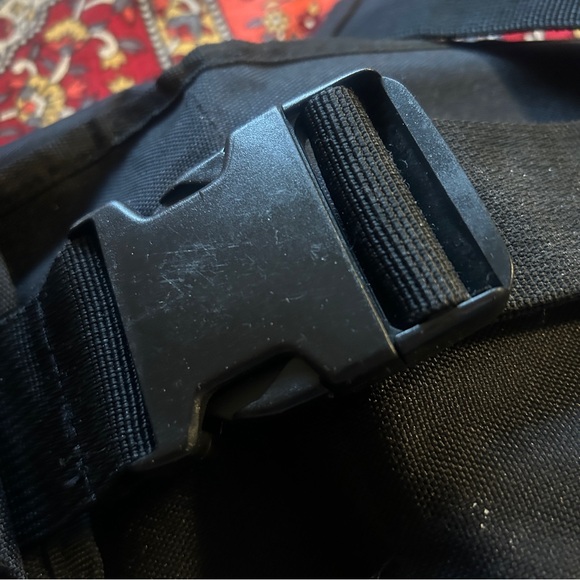 3 for $20 ARTISTS FANNY PACK - Picture 5 of 7